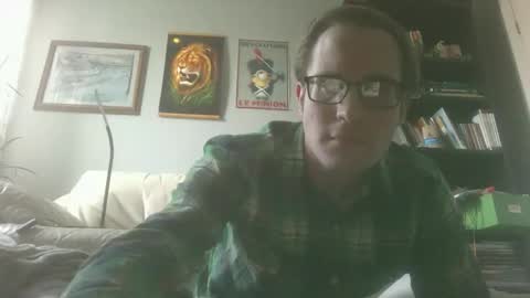 Snapshot of titlovercums chatting on 12.18.25 titlovercums online show from 12.18.25