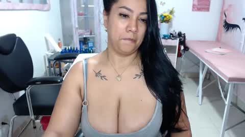 DIVA online show from 11.04.25