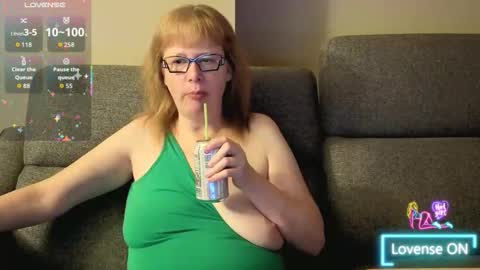 tittylandqc online show from 04.28.26