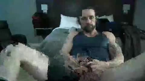 Snapshot of tjj83 chatting on 03.05.25 tjj83 online show from 03.05.25