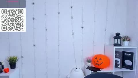 2 GMT Mo Tu We Th Fr 10am-4am online show from 10.30.25