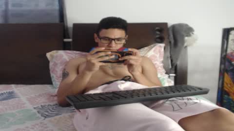 Andres Independent Model online show from 02.14.26