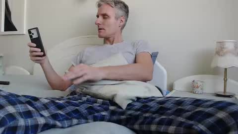 Daniel Bisexual uncut 20cm online show from 02.16.25