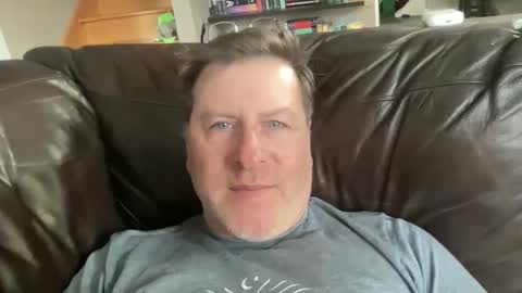 Snapshot of toggaman chatting on 03.05.25 Joshua1983 online show from 03.05.25