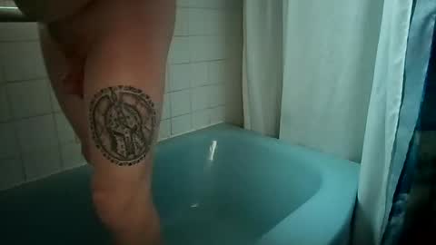 Snapshot of tokenless_boner chatting on 11.28.25 tokenless_boner online show from 11.28.25