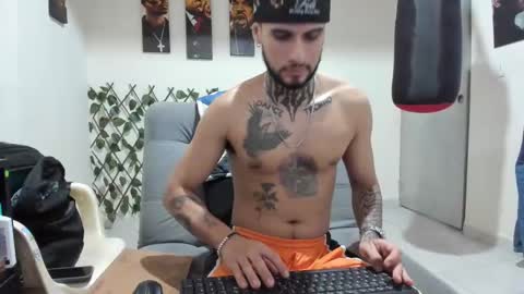 Snapshot of tokio_master chatting on 10.25.25 Tokyo Master online show from 10.25.25