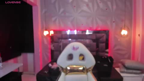 toky         online show from 12.02.24