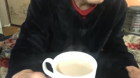 Snapshot of tokyo2024 chatting on 01.04.25 small man online show from 01.04.25