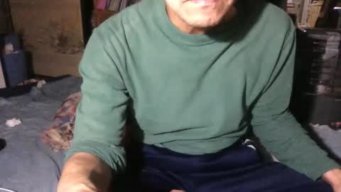 Snapshot of tokyo2024 chatting on 10.20.25 small man online show from 10.20.25