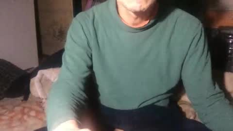 Snapshot of tokyo2024 chatting on 12.21.25 small man online show from 12.21.25