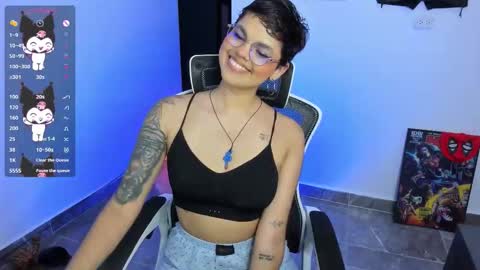 Snapshot of tokyo_uwu chatting on 11.05.25 sofi 3 online show from 11.05.25