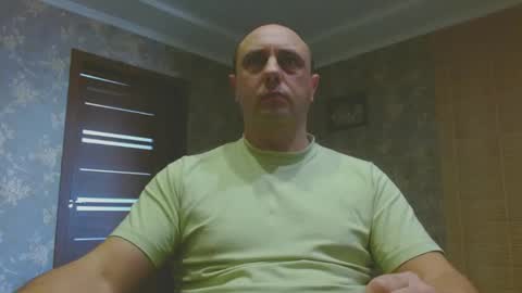 Snapshot of tolianuch chatting on 03.07.25 Huligan online show from 03.07.25