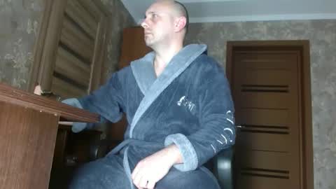 Snapshot of tolianuch chatting on 02.04.26 Huligan online show from 02.04.26