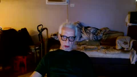 Snapshot of tom112292014 chatting on 10.04.25 tom112292014 online show from 10.04.25