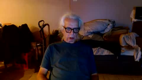 Snapshot of tom112292014 chatting on 10.15.25 tom112292014 online show from 10.15.25