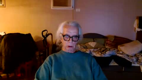 Snapshot of tom112292014 chatting on 10.28.25 tom112292014 online show from 10.28.25