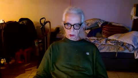 Snapshot of tom112292014 chatting on 11.12.25 tom112292014 online show from 11.12.25