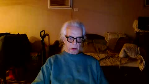 Snapshot of tom112292014 chatting on 12.23.25 tom112292014 online show from 12.23.25