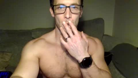 Snapshot of tom90ukx chatting on 03.05.25 tom90ukx online show from 03.05.25