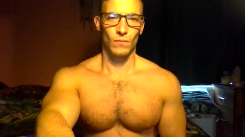 Snapshot of tom90ukx chatting on 11.05.25 tom90ukx online show from 11.05.25