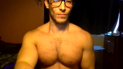 Snapshot of tom90ukx chatting on 11.28.25 tom90ukx online show from 11.28.25