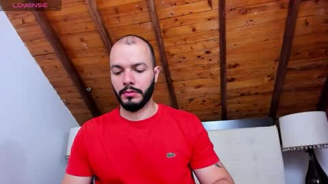 Snapshot of tom_bailey_ chatting on 09.15.25 online show from 09.15.25