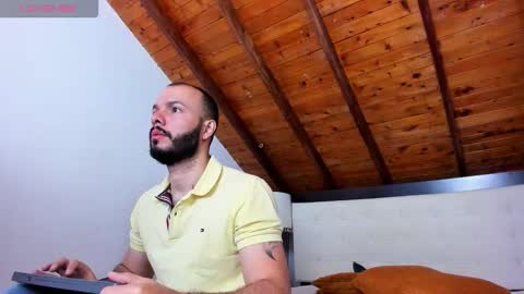 Snapshot of tom_bailey_ chatting on 09.28.25 online show from 09.28.25