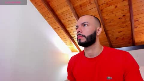 Snapshot of tom_bailey_ chatting on 10.02.25 online show from 10.02.25