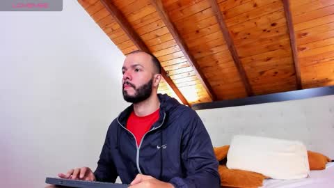 Snapshot of tom_bailey_ chatting on 10.14.25 online show from 10.14.25