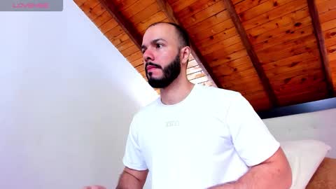 Snapshot of tom_bailey_ chatting on 01.16.26 online show from 01.16.26