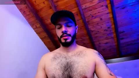 Snapshot of tom_bailey_ chatting on 02.02.26 online show from 02.02.26