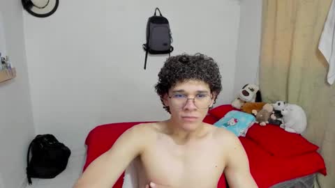 Tom Blue online show from 09.29.25