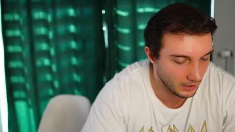 Snapshot of tom_fordd chatting on 03.18.26 Tom online show from 03.18.26