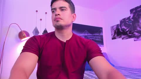 Snapshot of tom_mckleein chatting on 12.02.24 TOM MCKLEEIN instagram online show from 12.02.24