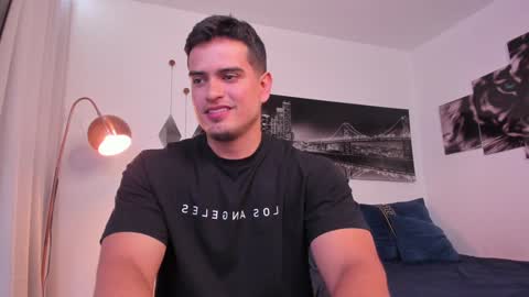 Snapshot of tom_mckleein chatting on 12.22.24 TOM MCKLEEIN instagram online show from 12.22.24