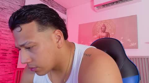 Tom muscle1 online show from 02.10.26