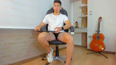 Tom Bardem online show from 01.15.26