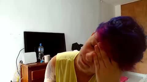 Snapshot of tomboyblue chatting on 05.08.26 Blue online show from 05.08.26