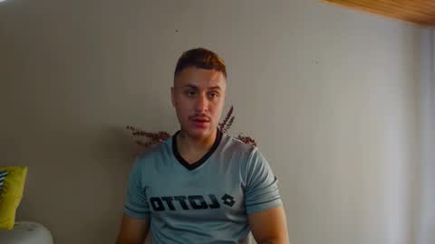 Snapshot of tomdavisxl chatting on 10.07.25 tomDavisXl online show from 10.07.25