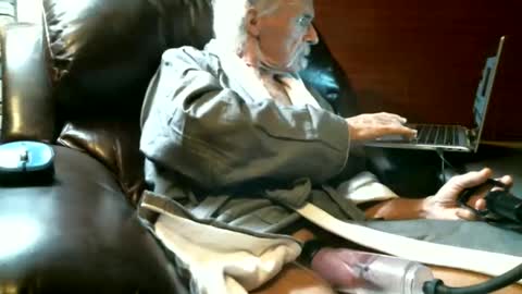 Snapshot of tomfs940 chatting on 01.07.26 Tom online show from 01.07.26