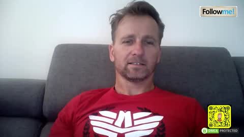 Snapshot of tomhardic chatting on 10.27.25 TOM online show from 10.27.25