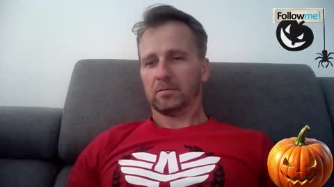 Snapshot of tomhardic chatting on 11.02.25 TOM online show from 11.02.25