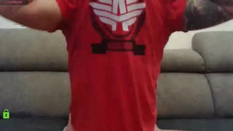 Snapshot of tomhardic chatting on 11.06.25 TOM online show from 11.06.25