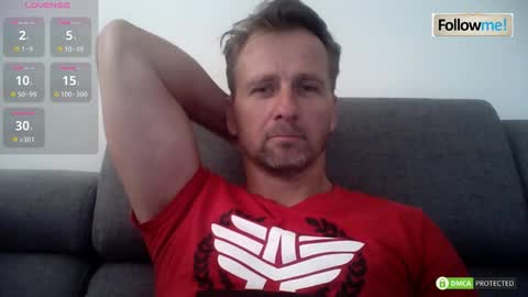 Snapshot of tomhardic chatting on 12.02.25 TOM online show from 12.02.25