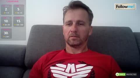 Snapshot of tomhardic chatting on 12.23.25 TOM online show from 12.23.25