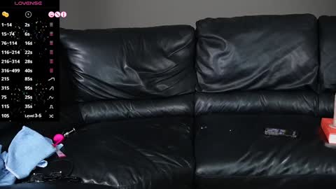 Tomi Michelle online show from 01.06.25