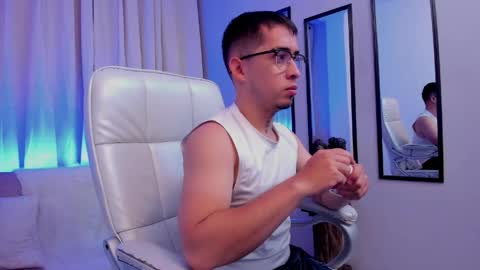 Snapshot of tommas_johnson chatting on 04.17.26 Tomas online show from 04.17.26