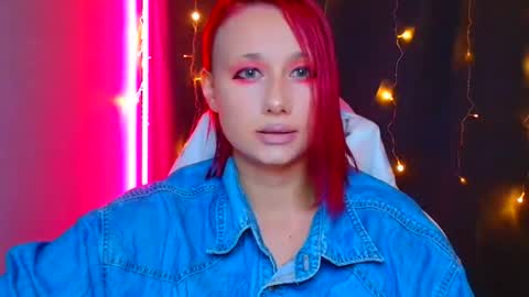 Snapshot of tommioo7 chatting on 12.23.24 Galadriel online show from 12.23.24