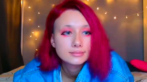 Snapshot of tommioo7 chatting on 12.24.24 Galadriel online show from 12.24.24