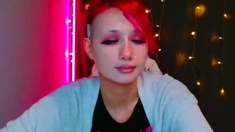 Snapshot of tommioo7 chatting on 01.06.25 Galadriel online show from 01.06.25